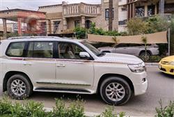 تۆیۆتا لاند کروزەر